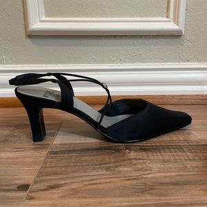 Mootsies Tootsies Women’s US 8.5M Black Satin Block Heel Shoes | Women’s Heels